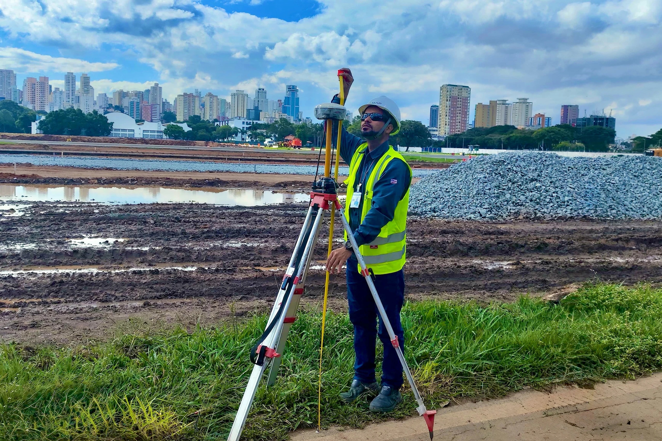 Locação de Equipe Topográfica
